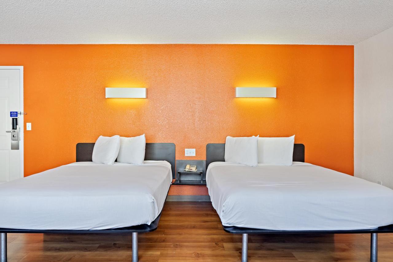 Carlsbad Village Inn Kültér fotó