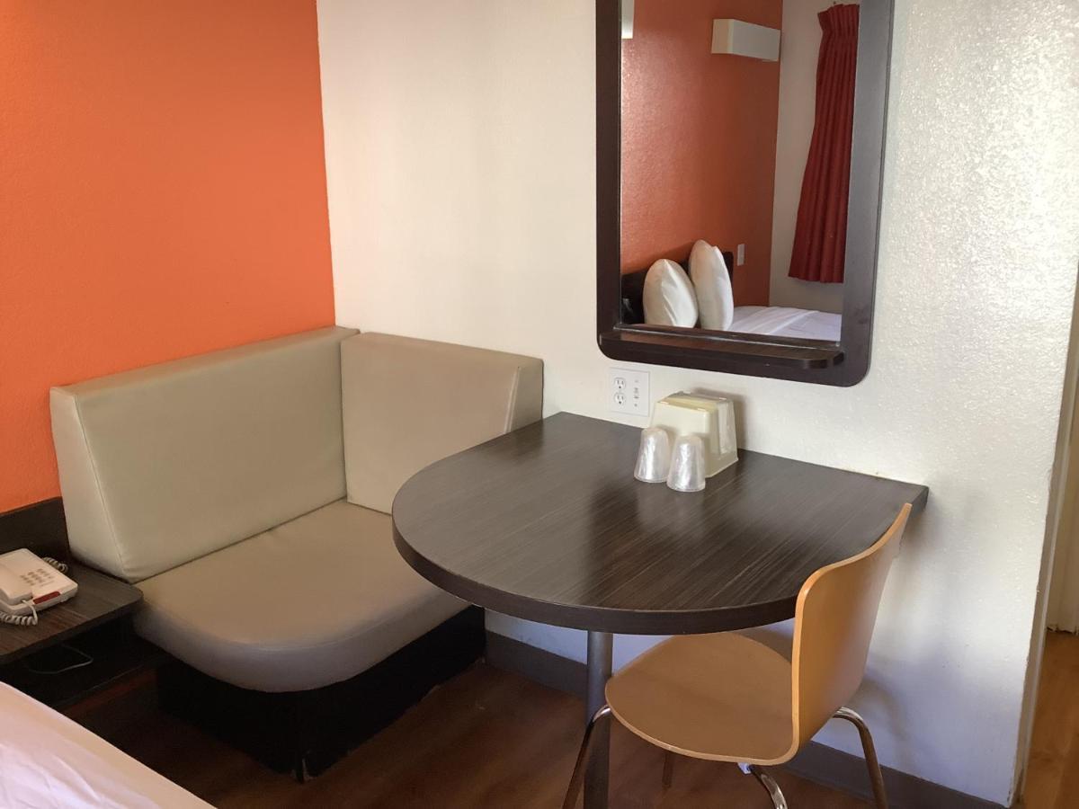 Carlsbad Village Inn Kültér fotó