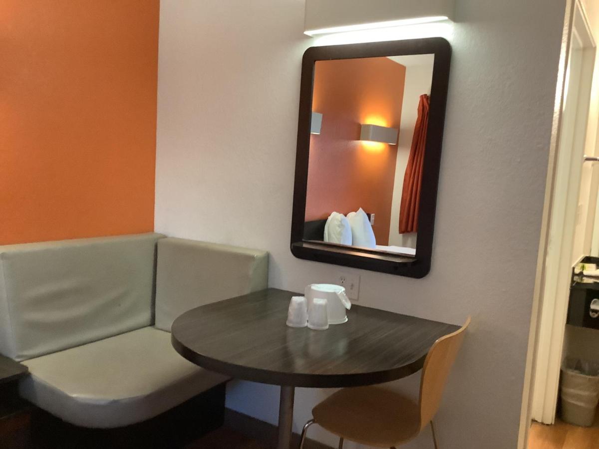 Carlsbad Village Inn Kültér fotó