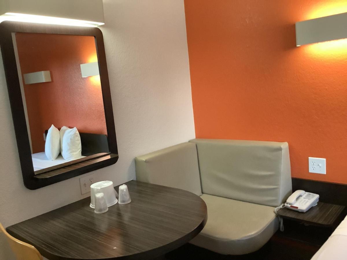 Carlsbad Village Inn Kültér fotó